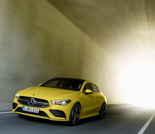 Mercedes Recalls More Than 300,000 Cars Over Stalling Engines